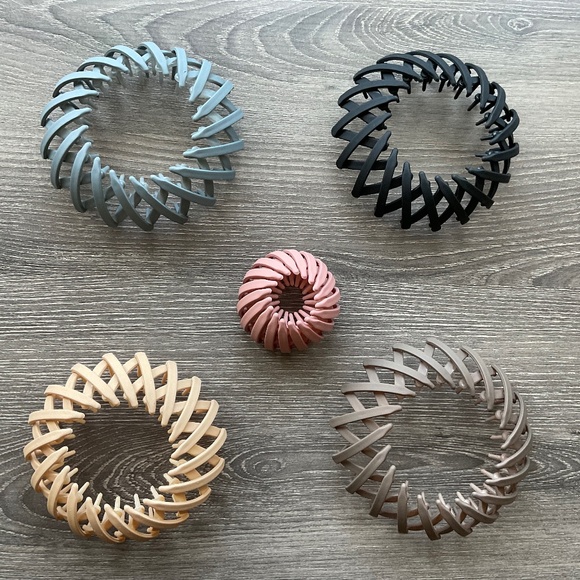 Accessories - 💥Hair Clip Retractable Hair Loops Hair Bun Maker💥3 for$12💥